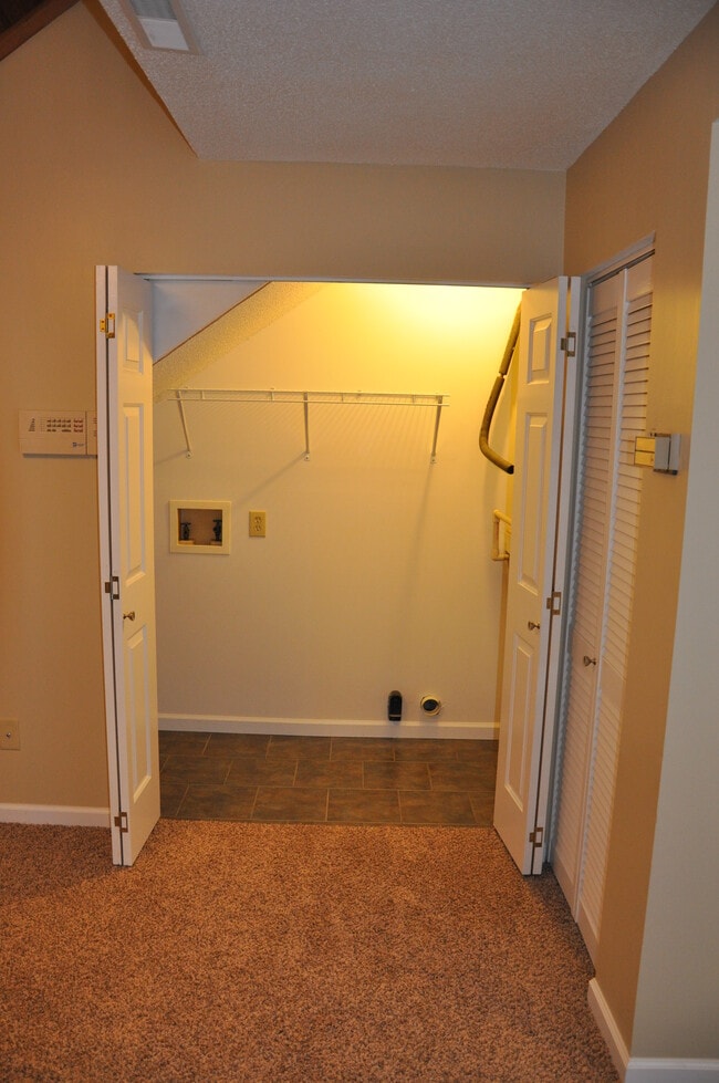 Building Photo - 3634 Monte Vista Dr