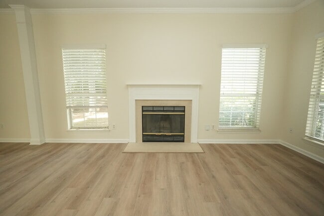 Building Photo - Newly renovated home in South Charlotte!