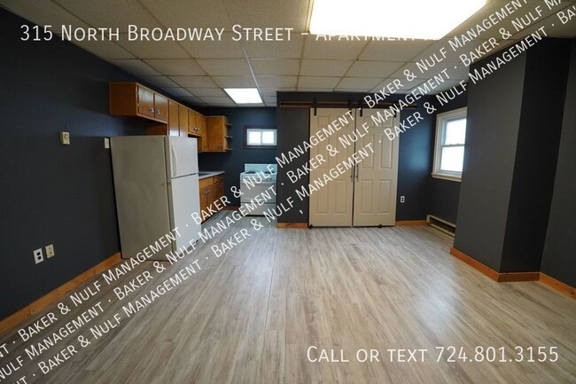 Building Photo - Studio Apartment in Scottdale, PA