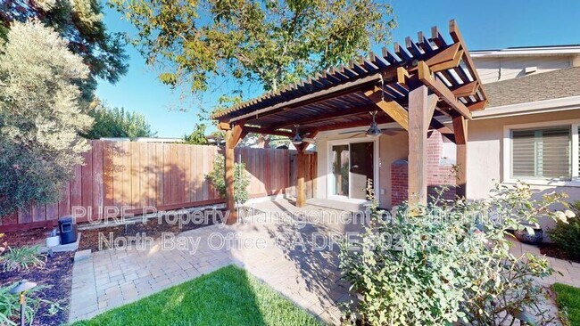 Foto del edificio - 1437 Weaverly Dr