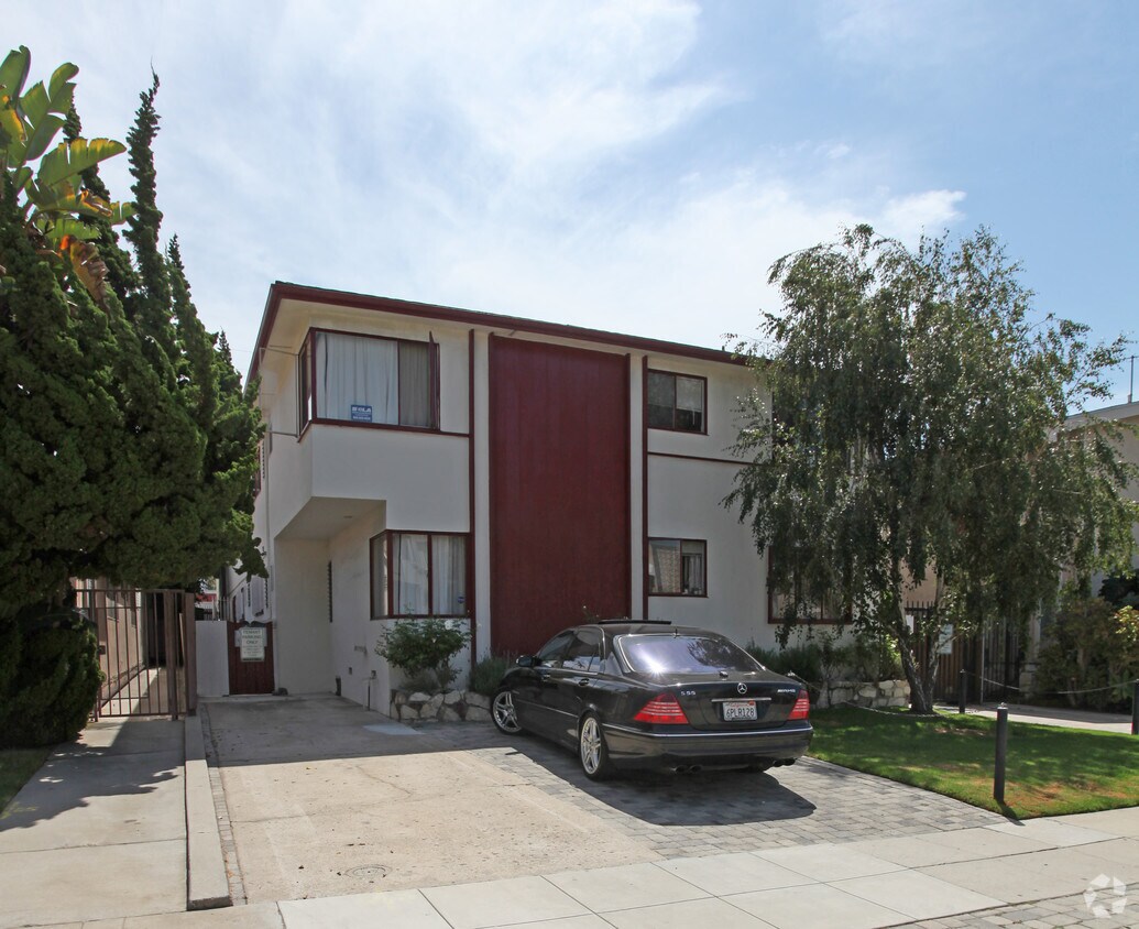 118 S Hayworth Ave, Los Angeles, CA 90048 Apartments in Los Angeles