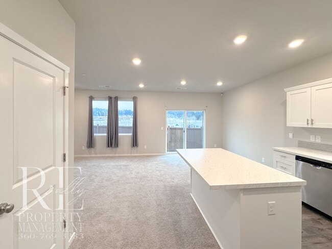 Building Photo - Light-Filled Newer Bremerton Home with Loft, Fenced Yard & 2-Car Garage