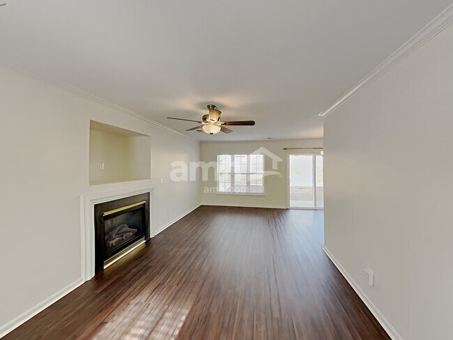 Building Photo - 16127 Greybriar Forest Lane