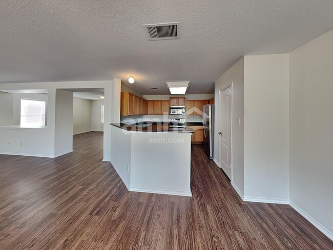 Building Photo - 10019 Bermuda Palm