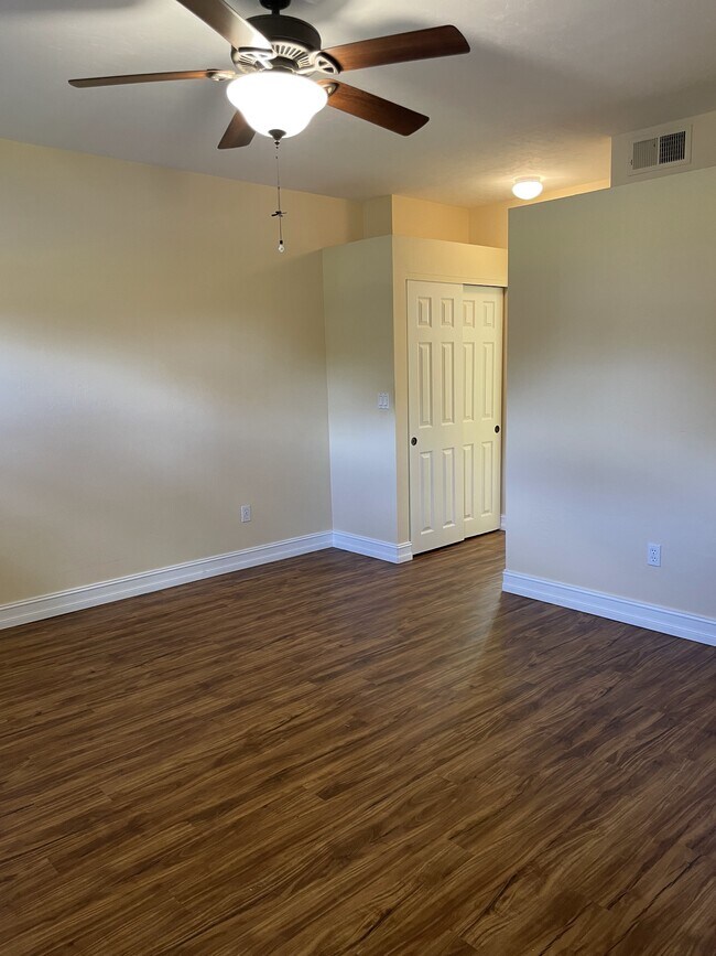 2436 Orchid Bay Dr Unit 102, Naples, FL 34109 Condo for Rent in Naples, FL