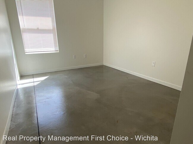 Building Photo - 4 br, 2 bath House - 1805 N Madison