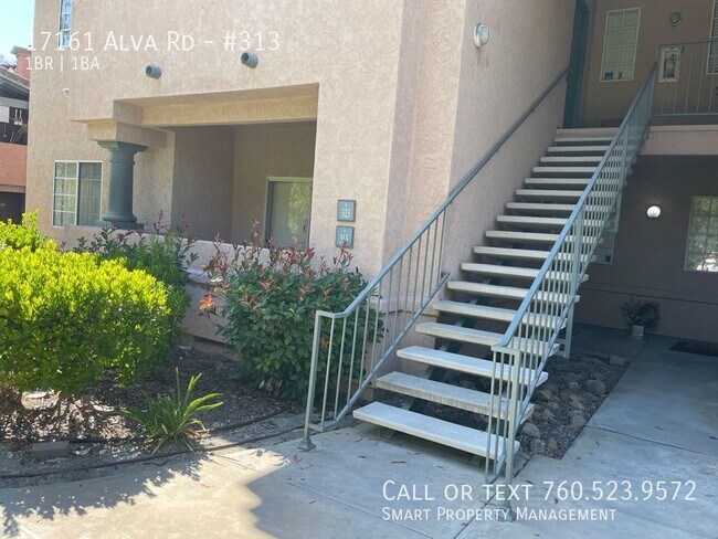 Foto del edificio - Single level Condo 1BR/1BA, A/C. 1 Covered...