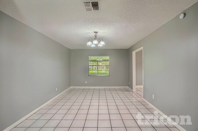 Building Photo - 1601 N Wills St