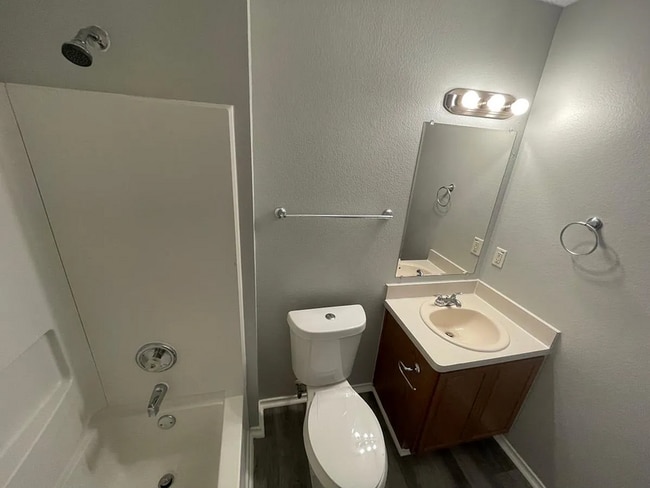 Foto del edificio - 846 Trinity Ln