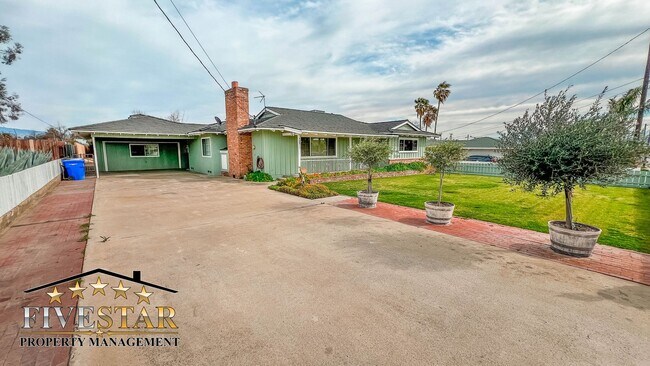 Foto del edificio - 709 Park Dr