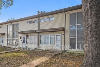 Building Photo - 914 N 70th St