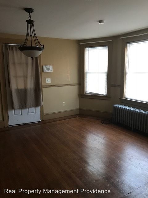 Building Photo - 4 br, 3 bath House - 126 Pawtuxet Ave