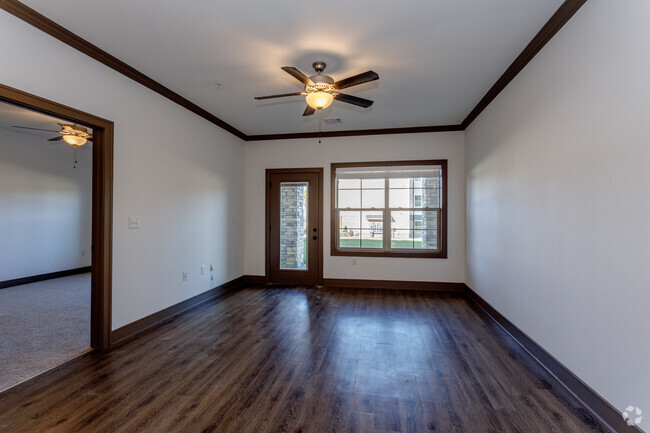 1HAB, 1BA -769 ft² - Thrive at Creekside Apartments and Townhomes