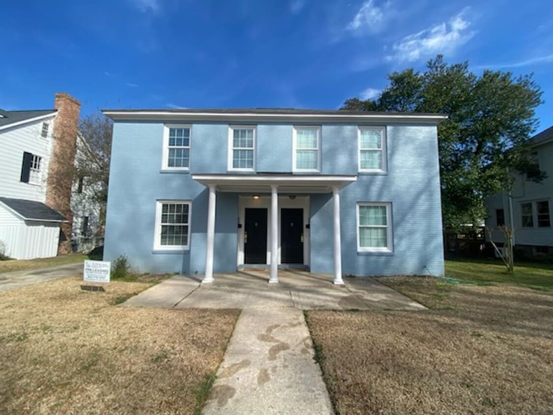 Foto principal - 210-A South Saluda Ave. PRE-LEASE AVAILABL...