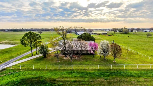 Foto del edificio - 2 Bedroom 2 Bath Country home in Chico