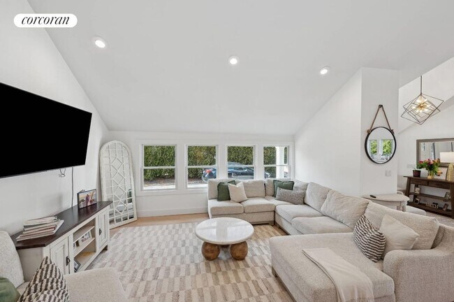 Foto del edificio - 5 Halsey Ave