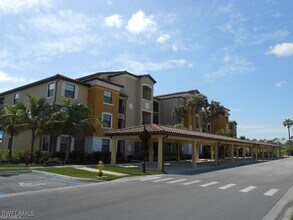 Building Photo - 9735 Acqua Ct
