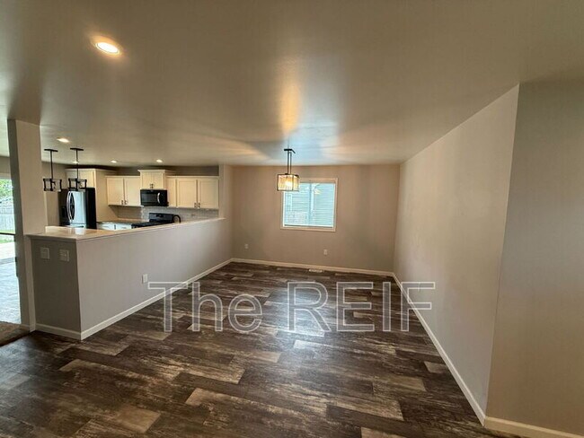 Foto del edificio - 4477 Soya Ave