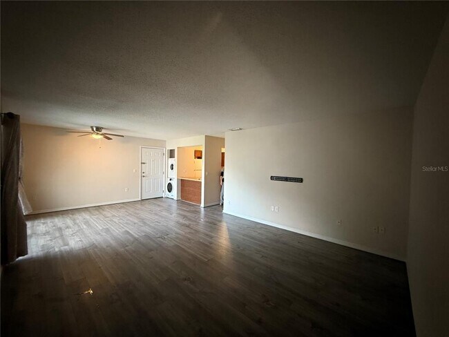 Foto del edificio - 647 Haven Pl