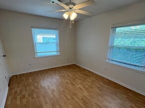 Building Photo - 107 Tarpon Ave