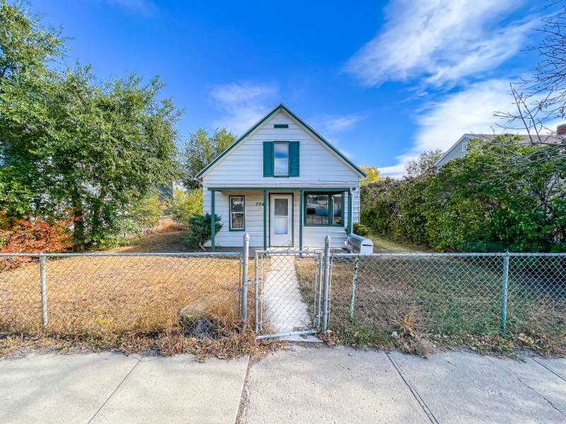 Primary Photo - 724 Haines Ave