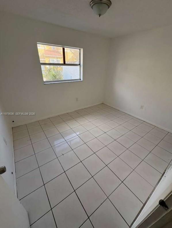 Building Photo - 1622 Sunrise Blvd