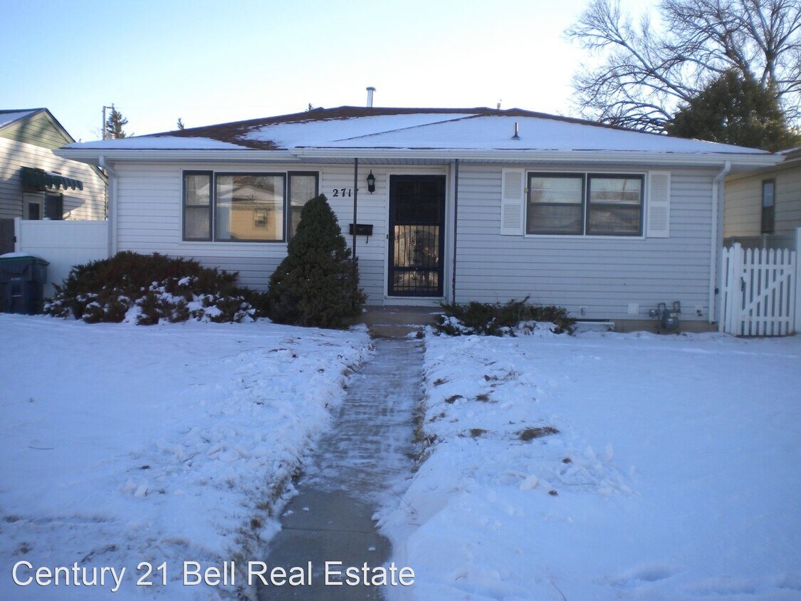 Primary Photo - 3 br, 2 bath House - 2717 E 10th St