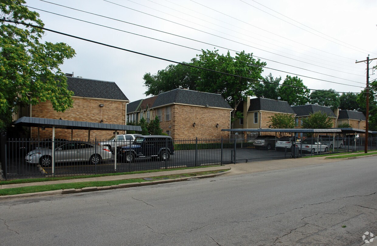 Foto del edificio - 2727 Shelby Ave