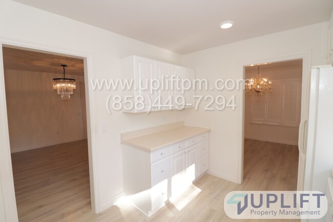 Foto del edificio - 2 BED 2 BATH CONDO WITH BONUS ROOM IN THE ...