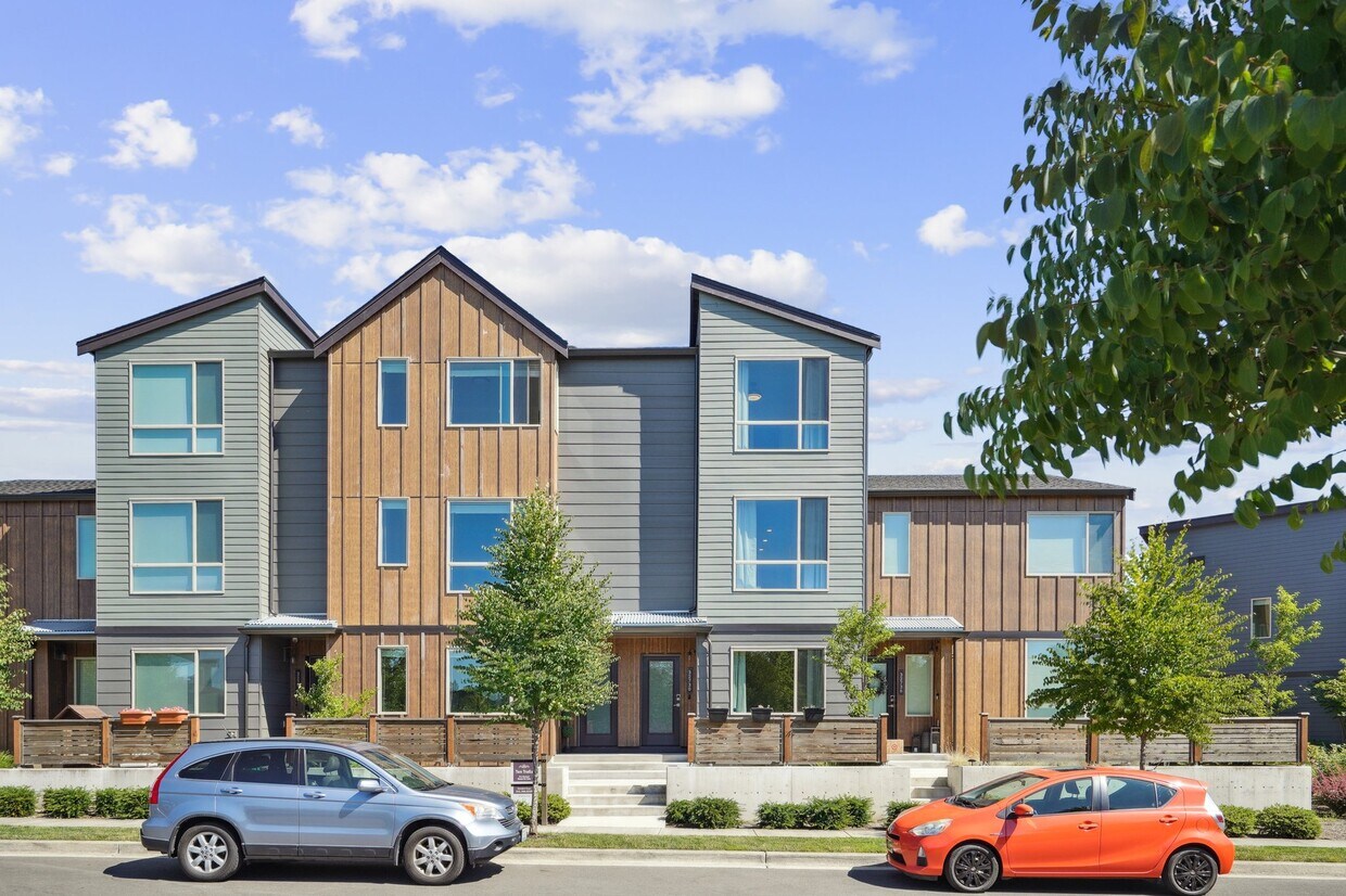 Foto principal - 32730 Hemlock Ave SE