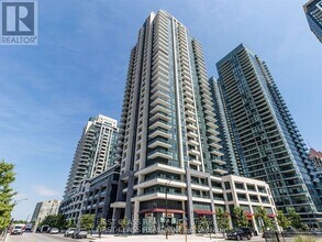 Building Photo - 4055-4055 Parkside Village Dr