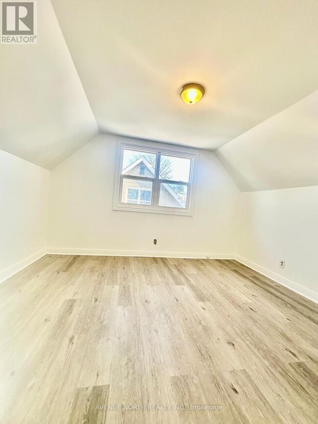 Building Photo - 658 Coronation Ave.