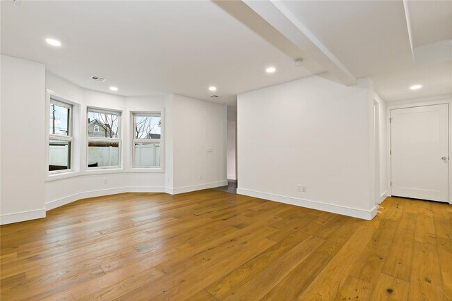 Building Photo - 92 S Highland Ave