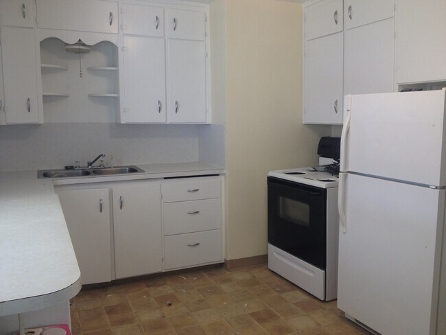 Foto del edificio - 2 Bedroom House with a 2 Car Garage