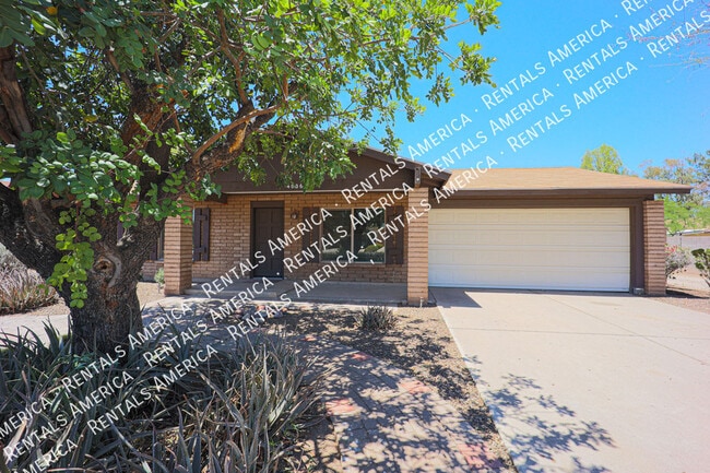 Building Photo - 4006 S McKemy St