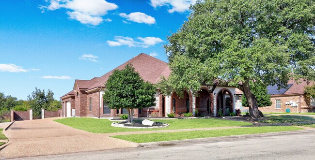 Foto del edificio - 5913 Quenselite Trail