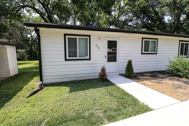 Foto del edificio - 420 West Mahoney Drive