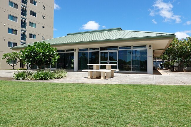 Building Photo - 94 -302 Paiwa St