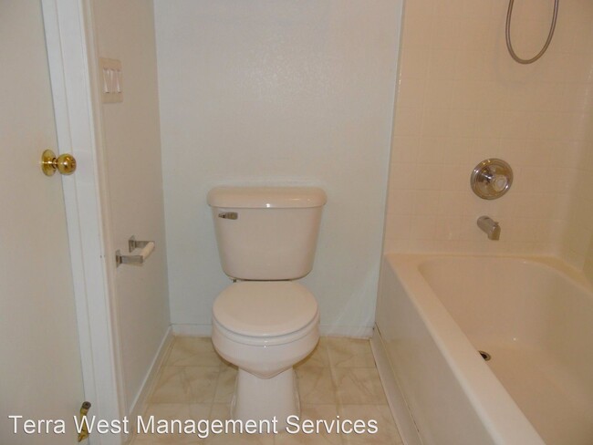 Building Photo - 2 br, 1.5 bath House - 9972 Delicate Dew S...