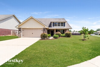 Building Photo - 495 River Crest Dr N