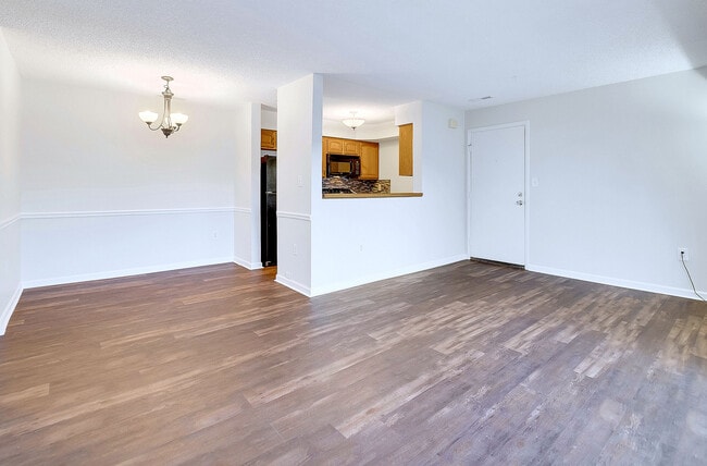 Building Photo - 1109 Aspen Dr