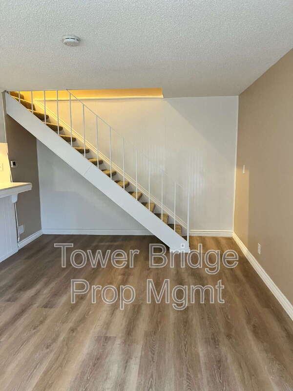 Building Photo - 5146 Rhode Island Dr