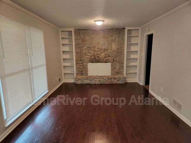 Foto del edificio - 3305 Wakefield Dr