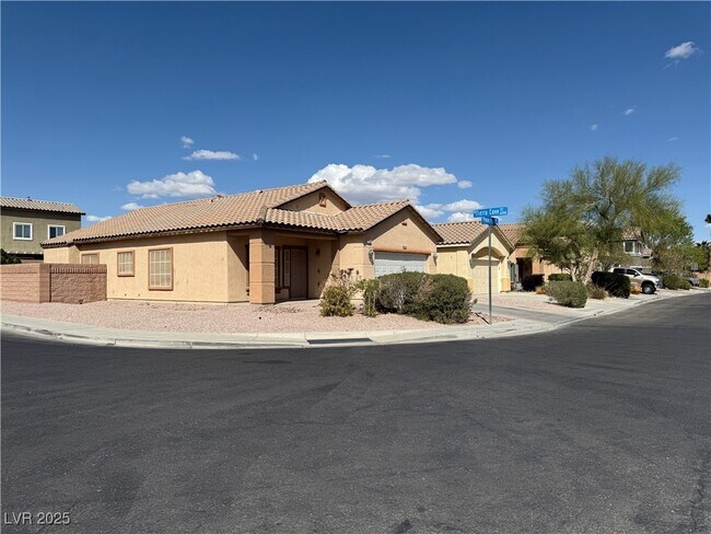 Foto del edificio - 3728 Pecos Park Ave