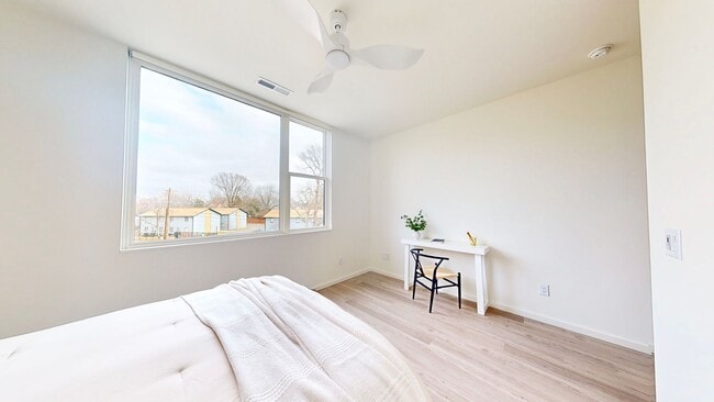Building Photo - Professional Co-Living - Master Room Renta...
