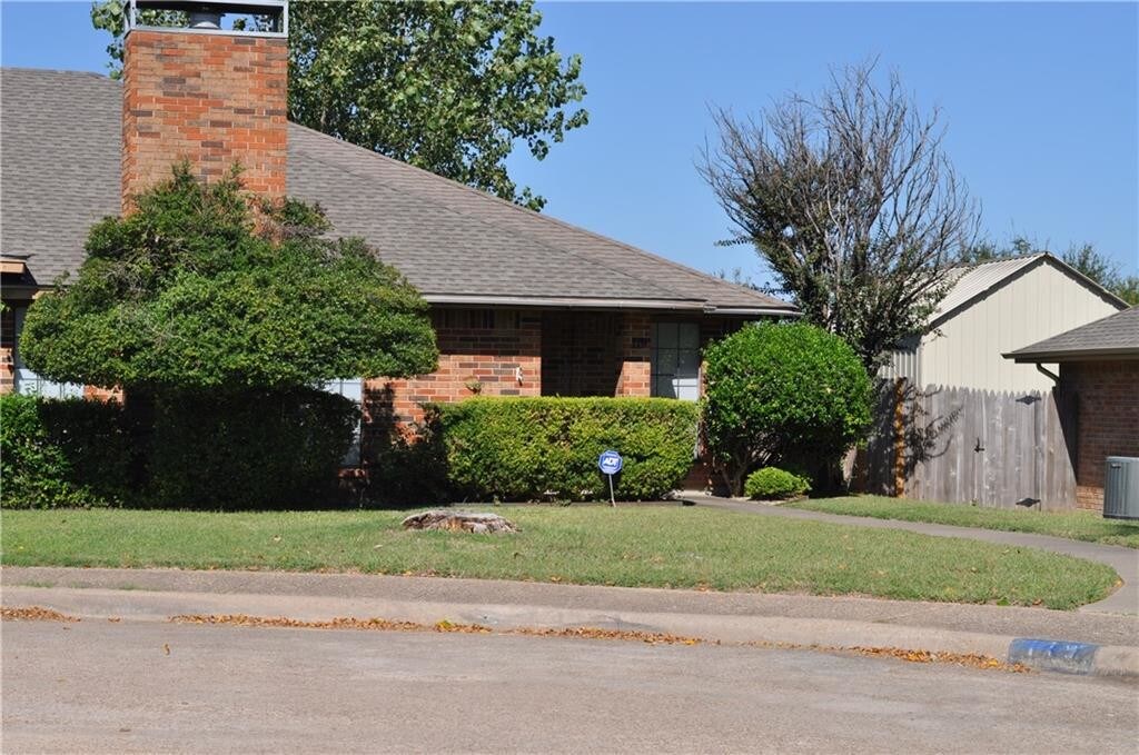 119 Larchbrook Dr, DeSoto, TX 75115 Townhome Rentals in DeSoto TX