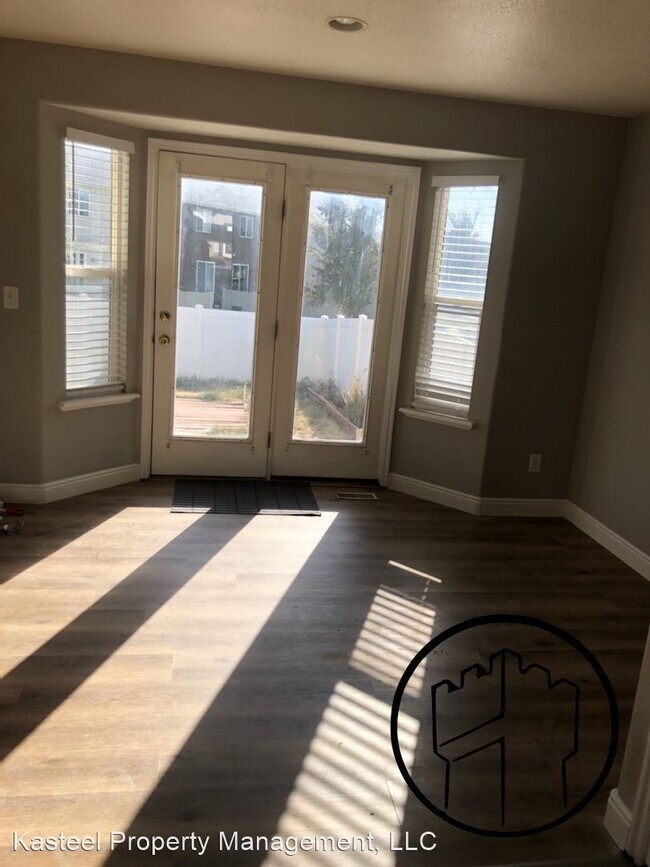 Building Photo - 3233 Davencourt Cir