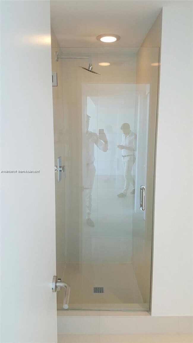 Foto del edificio - 1300 S Miami Ave