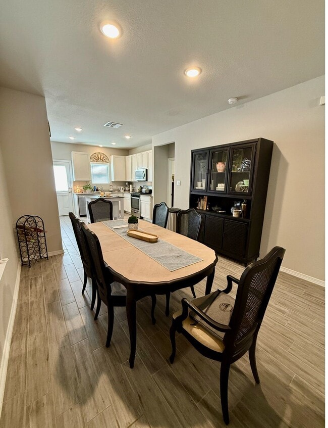 Building Photo - 834 Redinger Ridge Dr