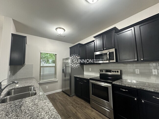 Building Photo - 4 Bed 2.5 Bath Home in Northlake